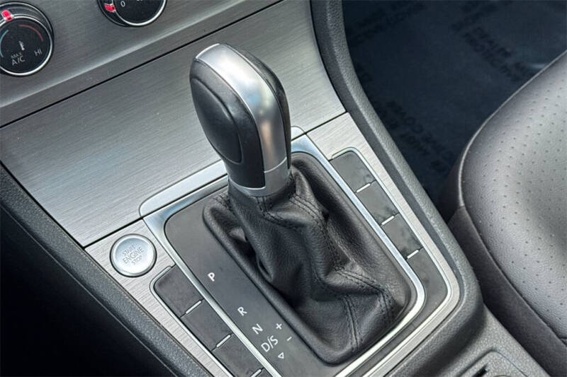 2017 Volkswagen Golf TSI Wolfsburg Edition