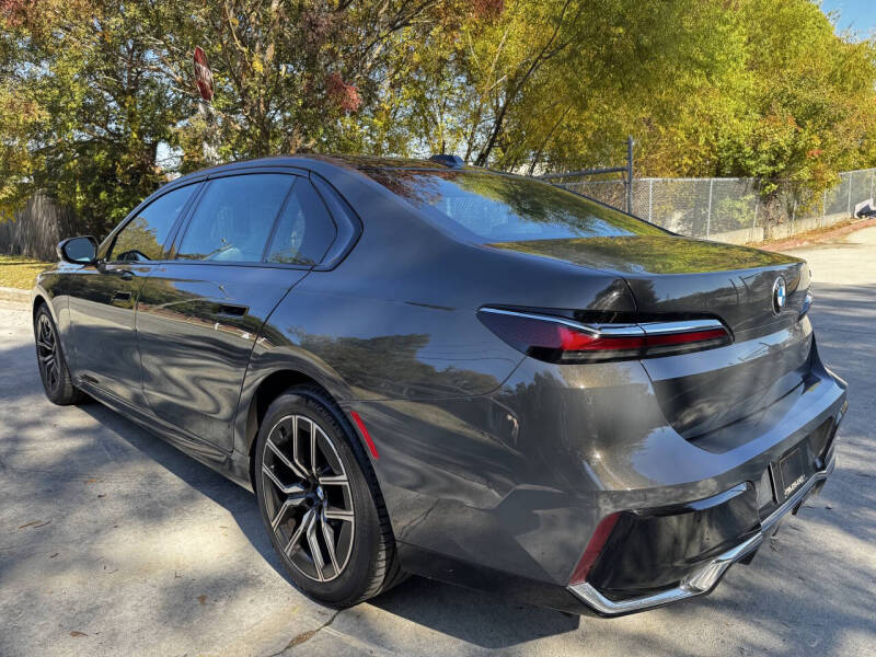 2023 BMW 7 Series 740i