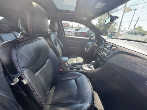 2012 Chrysler 200 Limited
