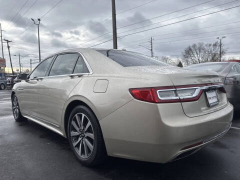 2017 Lincoln Continental Premiere