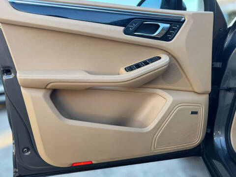 2016 Porsche Macan S