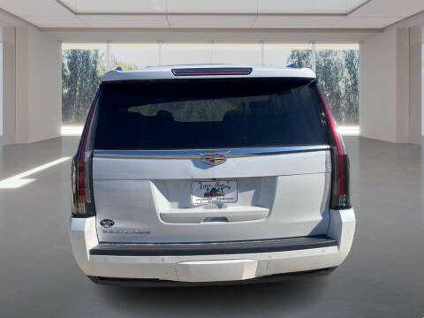 2016 Cadillac Escalade ESV Luxury Collection