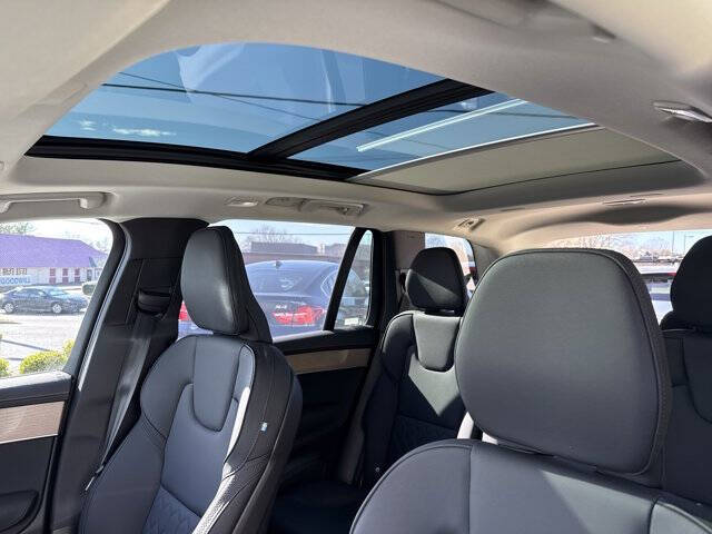 2025 Volvo XC90 B6 Plus Bright Theme 7P