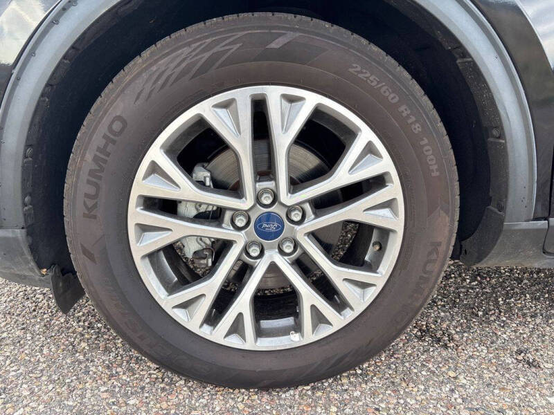 2022 Ford Escape SEL