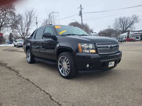 2007 Chevrolet Avalanche for sale at RPM Motor Company in Waterloo IA