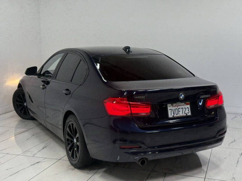 2017 BMW 3 Series 320i