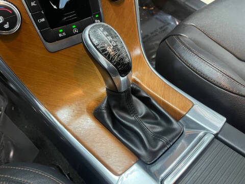 2017 Volvo XC60 T5 Inscription