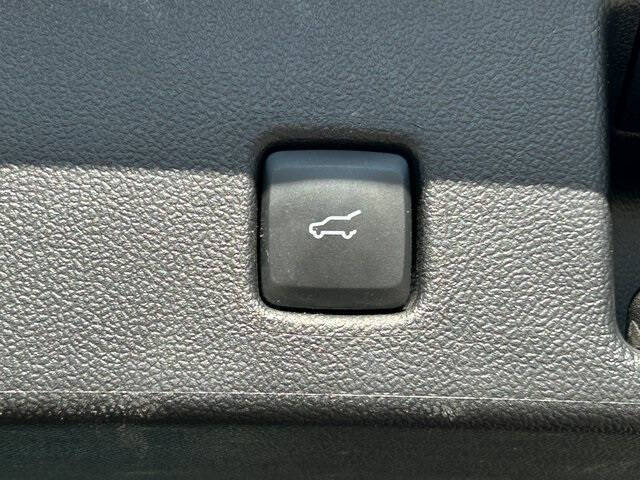 2022 Ford Escape Hybrid Titanium