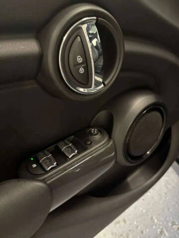 2017 MINI Hardtop 4 Door Cooper