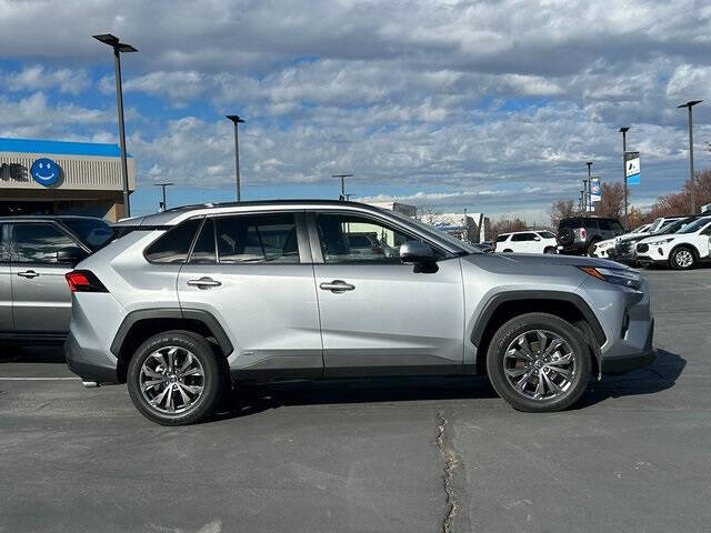 2025 Toyota RAV4 Hybrid XLE Premium