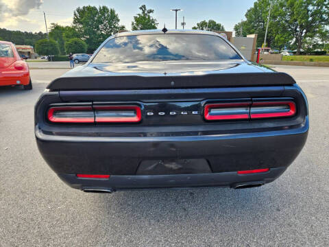 2015 Dodge Challenger SXT Plus