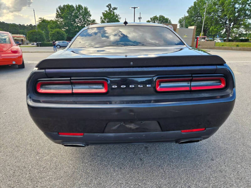 2015 Dodge Challenger SXT Plus