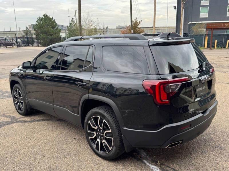 2021 GMC Acadia SLT
