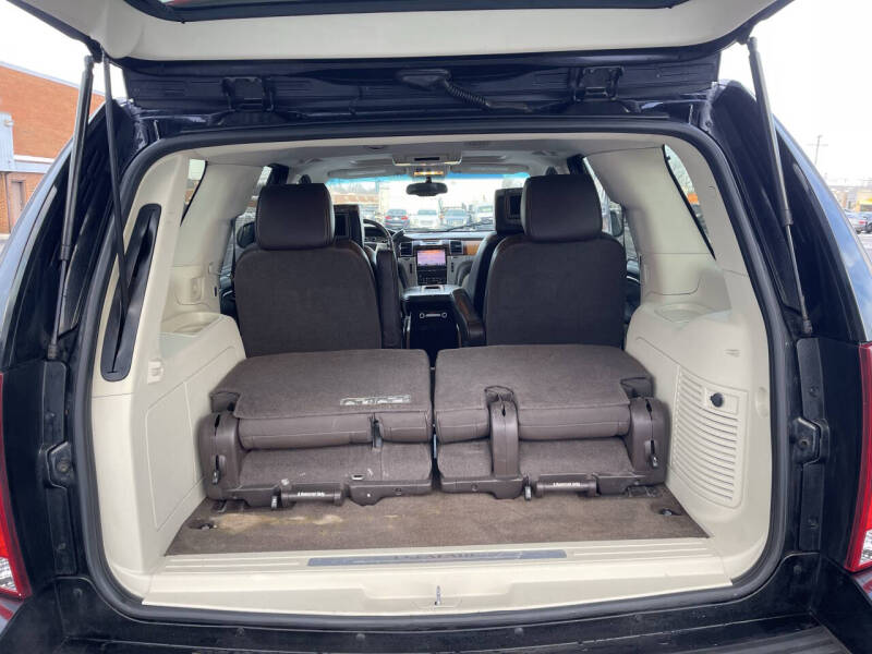 2013 Cadillac Escalade Platinum Edition