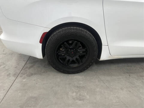 2020 Chrysler Voyager LXi