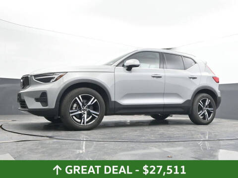 2025 Volvo XC40 B5 Core Bright Theme