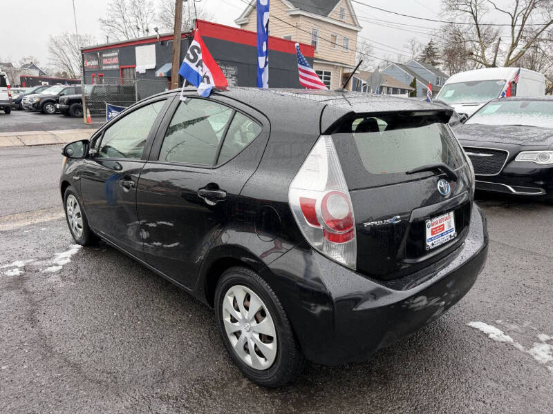 2013 Toyota Prius c One