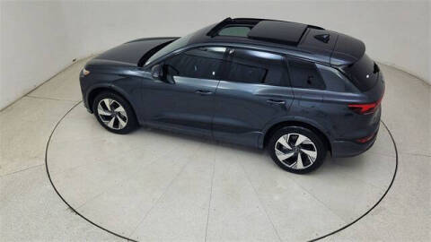 2025 Audi Q6 e-tron quattro Premium Plus