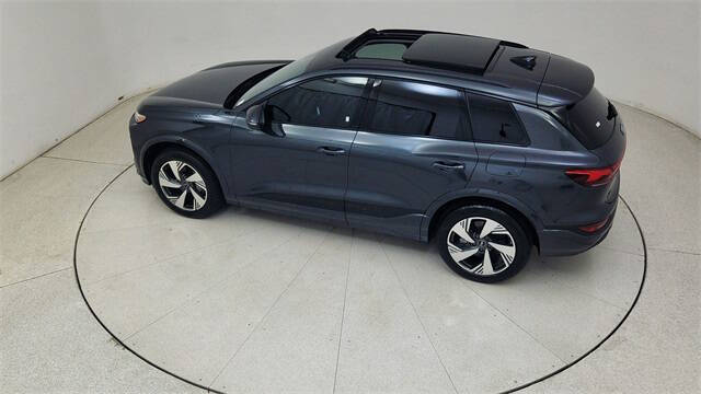 2025 Audi Q6 e-tron quattro Premium Plus