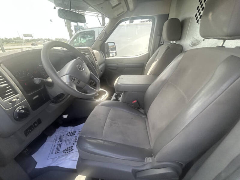2017 Nissan NV