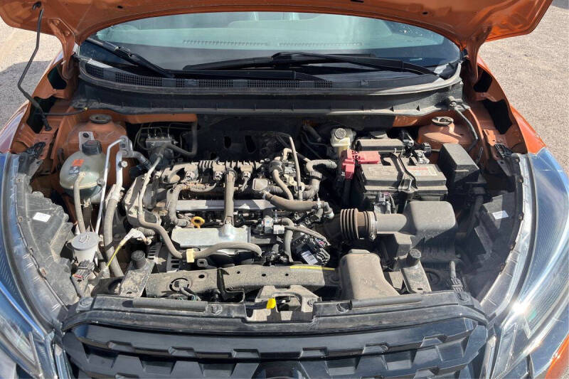 2022 Nissan Kicks SR