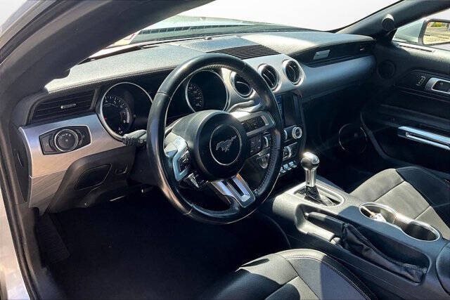 2022 Ford Mustang EcoBoost Premium