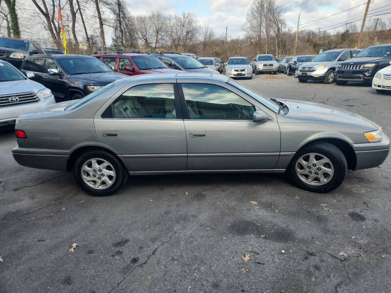 1998 Toyota Camry XLE photo 7