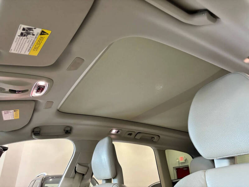 2019 Volvo XC60 T5 Momentum