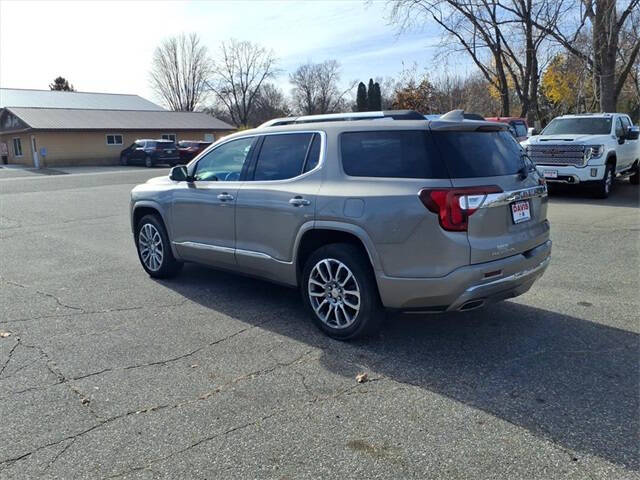 2022 GMC Acadia Denali