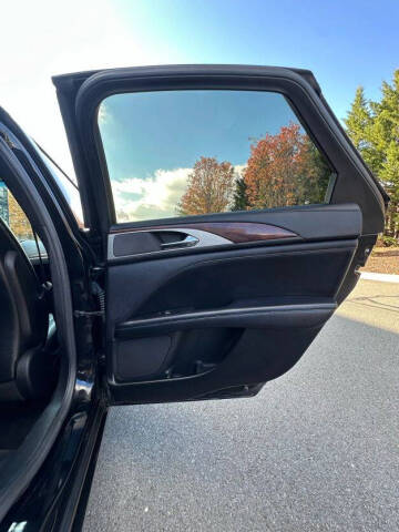 2017 Lincoln MKZ Select