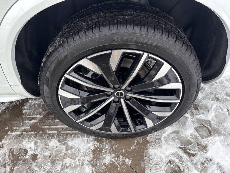 2026 Volvo XC90 B6 Plus 7P