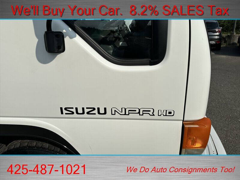 2004 Isuzu NPR