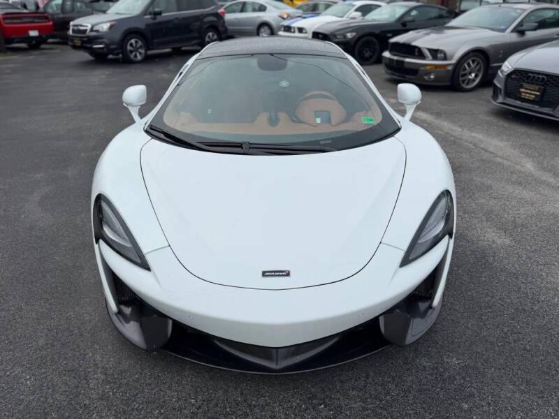 2017 McLaren 570GT