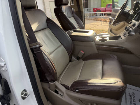 2017 Chevrolet Suburban LS