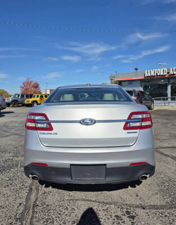 2017 Ford Taurus SE