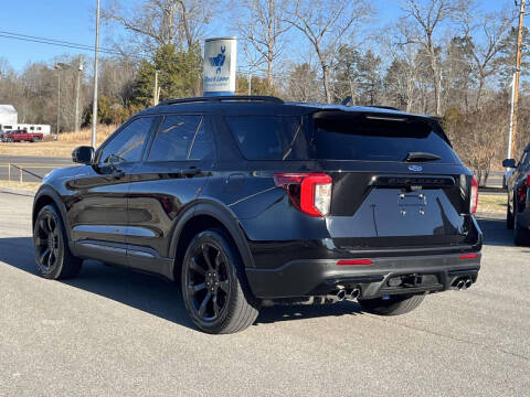 2022 Ford Explorer ST