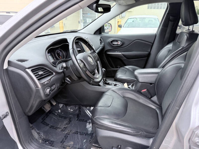 2019 Jeep Cherokee Latitude Plus