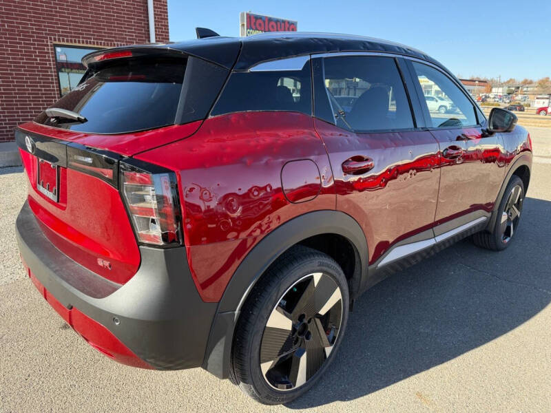 2025 Nissan Kicks SR