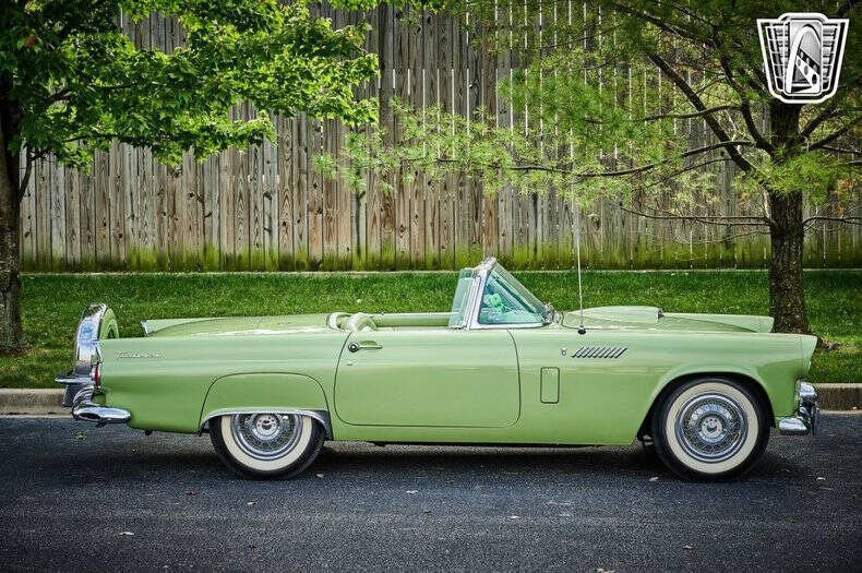 1956 Ford Thunderbird