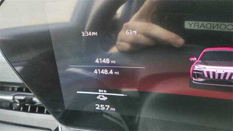 2025 Audi Q6 e-tron quattro Premium Plus