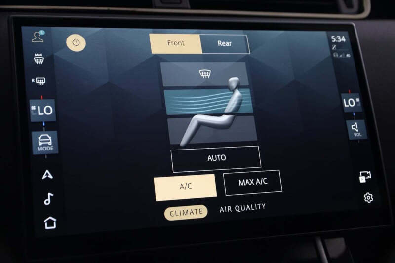 2024 Land Rover Range Rover Evoque P250 Dynamic SE