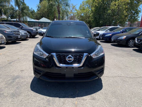 2020 Nissan Kicks S