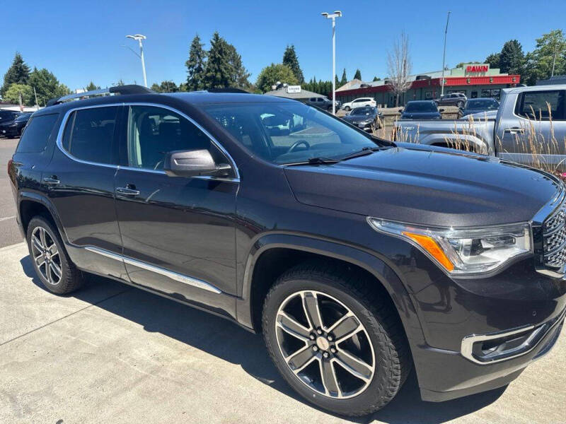 2017 GMC Acadia Denali