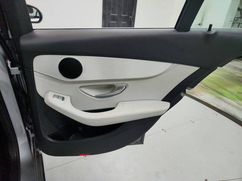 2016 Mercedes-Benz C-Class C 300