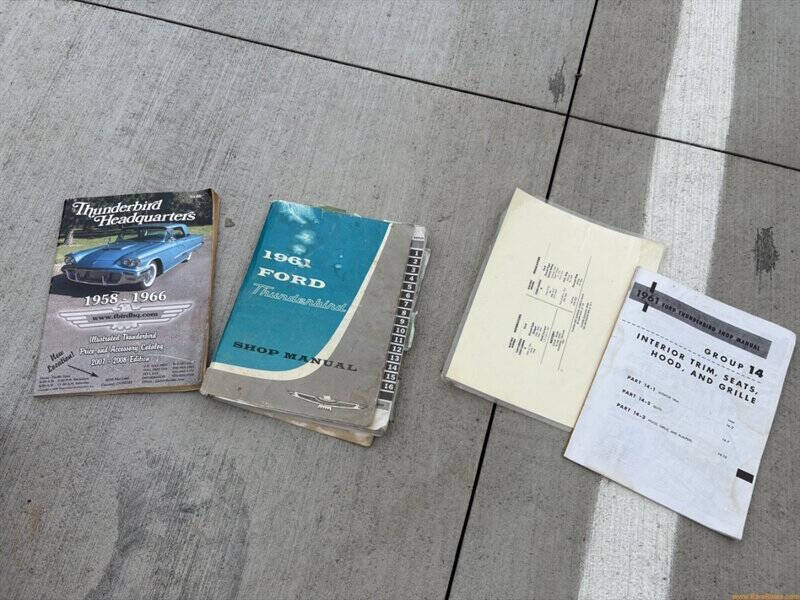 1961 Ford Thunderbird