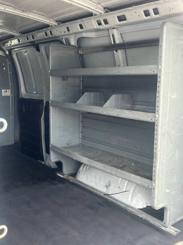 2017 Chevrolet Express 2500