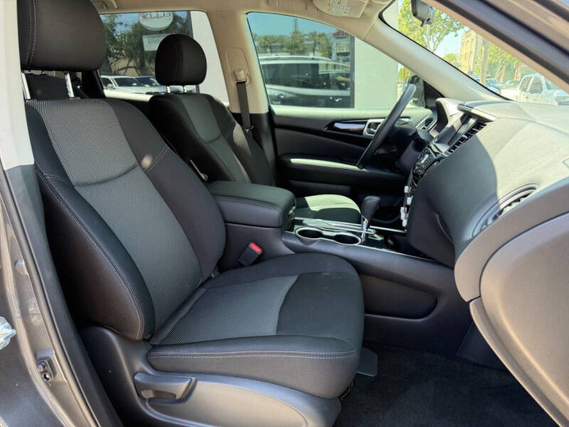 2018 Nissan Pathfinder S