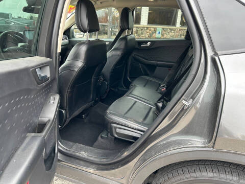 2020 Ford Escape SEL