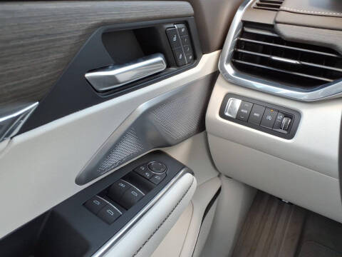 2024 GMC Acadia Denali
