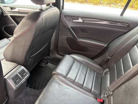 2017 Volkswagen Golf GTI SE